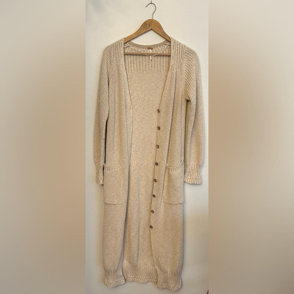 Free People Its Alright Cardi Beige Women Size Medium Chunky Knit Pocket Buttons - Picture 12 of 16